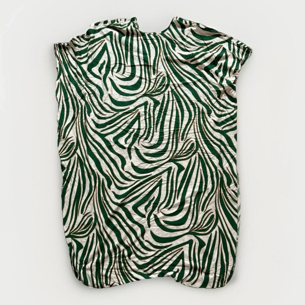 Green Zebra Print Kaftan Dress One Size 100% Viscose Boho Resort Cover Up - Picture 3 of 7